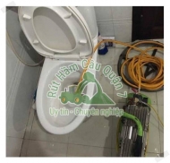 Cách xử lý bồn cầu bị nghẹt vật cứng đơn giản