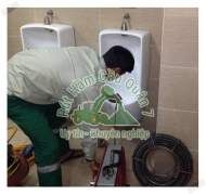 Xử lý bồn cầu hôi khi xả nước