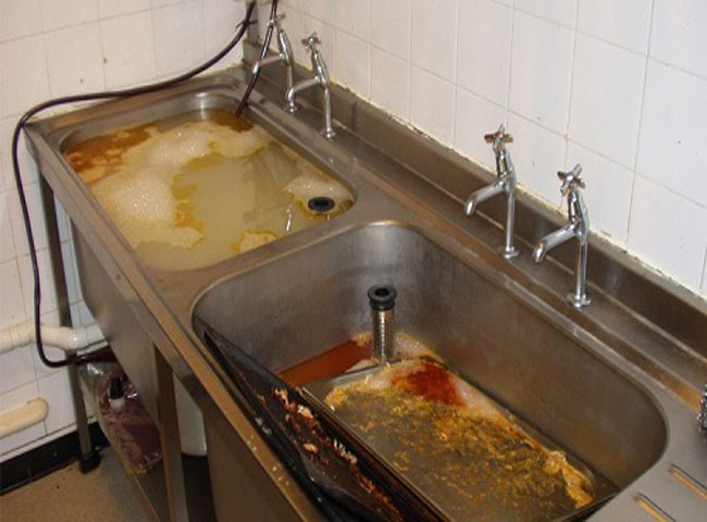 th&ocirc;ng bồn rửa ch&eacute;n quận 7 bị nghẹt