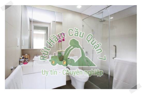 C&aacute;c lưu &yacute; khi sử dụng h&oacute;a chất th&ocirc;ng cống nghẹt