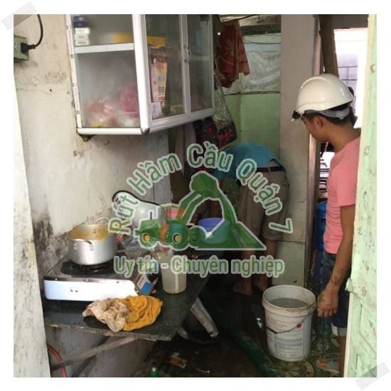 dầu mỡ xuất hiện trong cống bằng cách nào